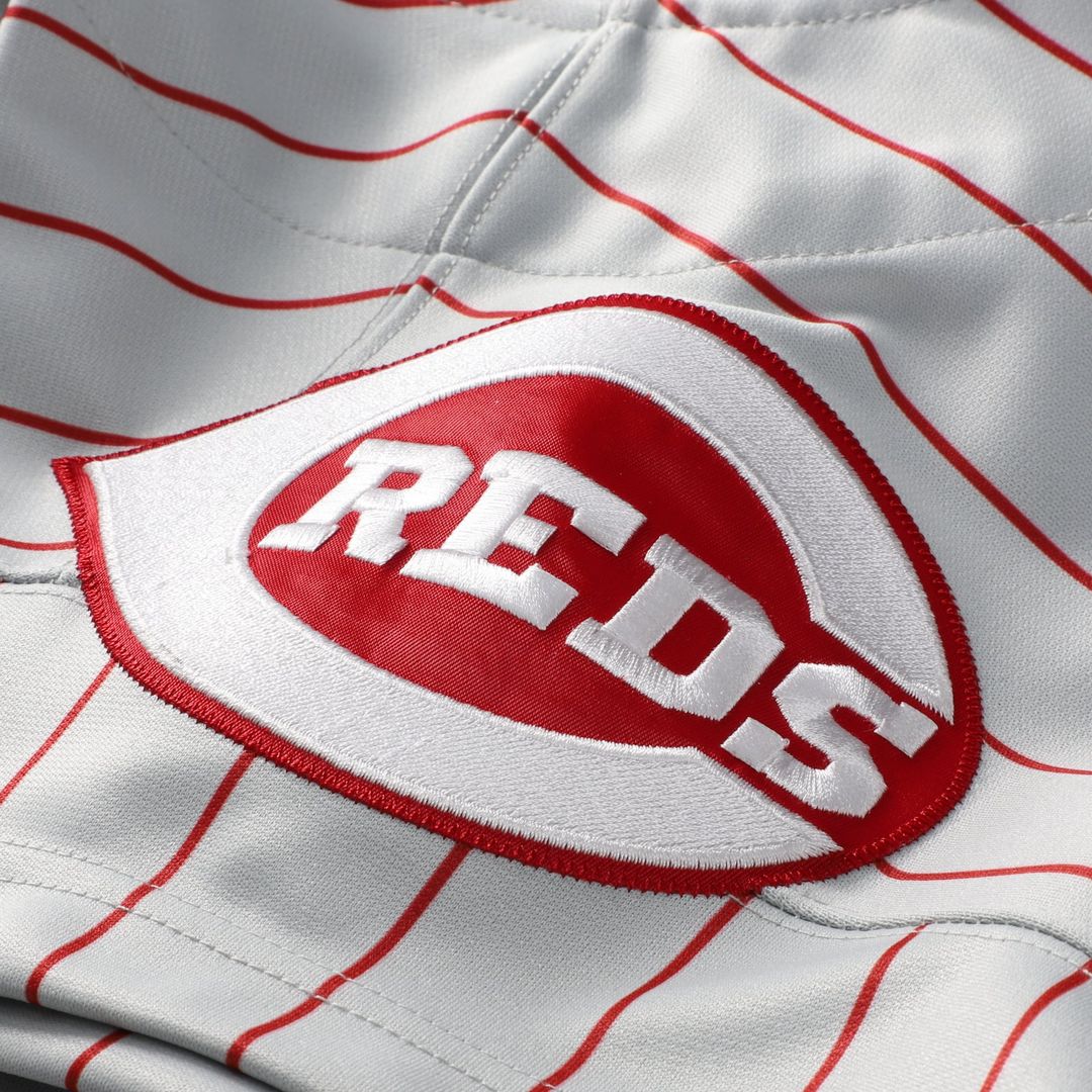 Cincinnati Reds Deion Sanders Mitchell & Ness Gray 1997 Authentic Jersey product image 7, provided for visual reference and