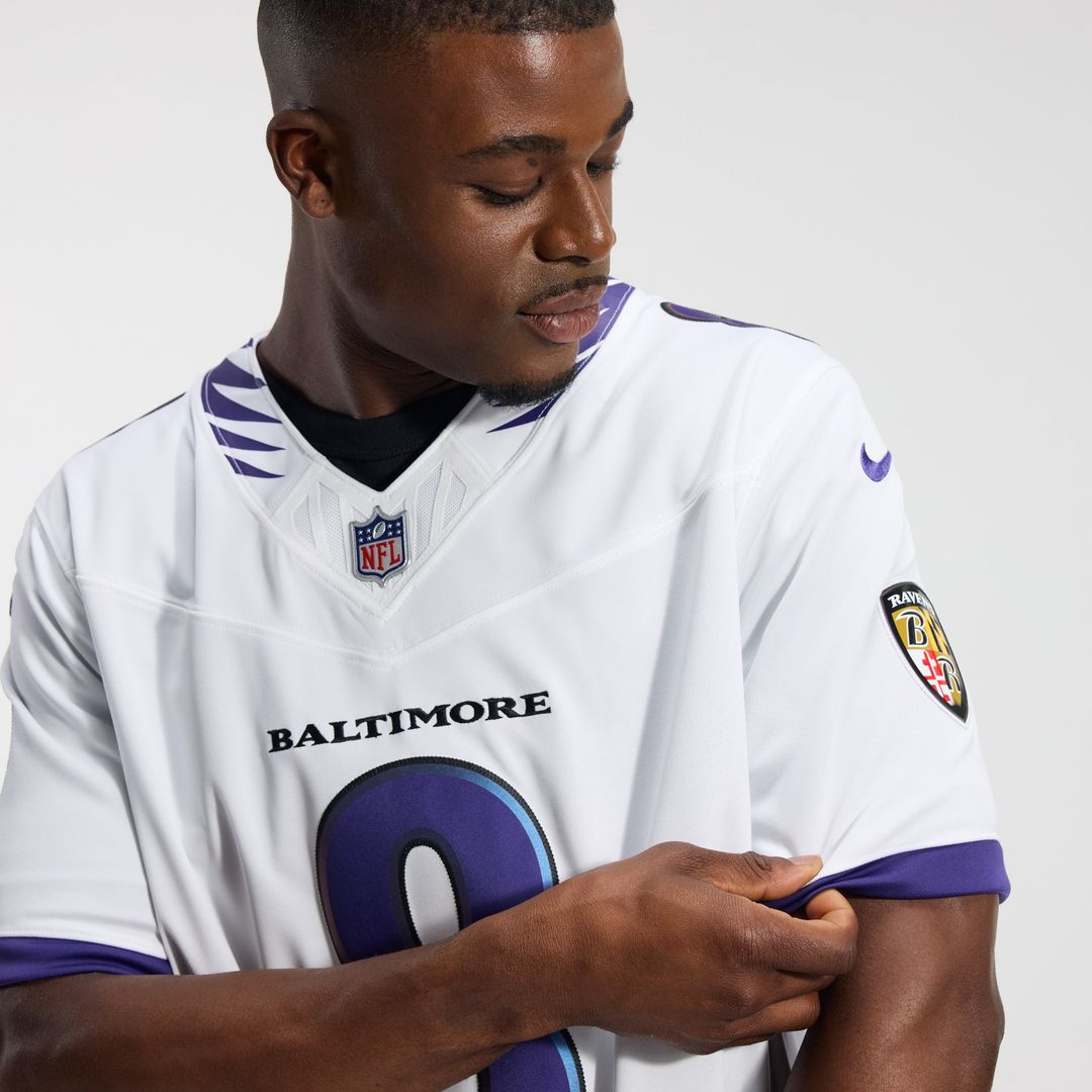 Baltimore Ravens Lamar Jackson Nike Purple Team Vapor F.U.S.E. Stitched Limited Jersey product image 31, provided for visual