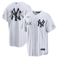 New York Yankees Nike x KAWS White Stadium Jersey product image 1, provided for visual reference and product detail review
