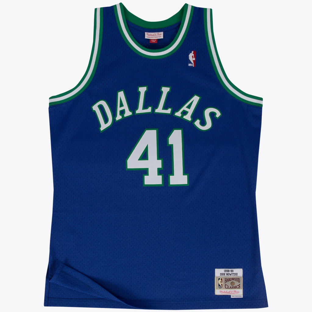 Dallas Mavericks Mitchell & Ness Swingman Jersey Road Dirk Nowitzki 1998-99 product image 1, provided for visual reference