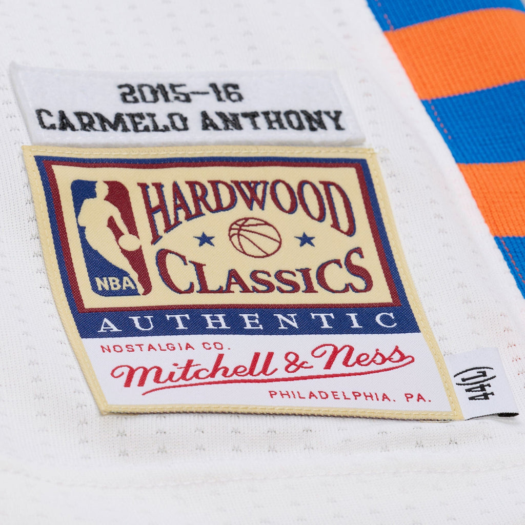 Men's Mitchell & Ness Carmelo Anthony White New York Knicks product image 5