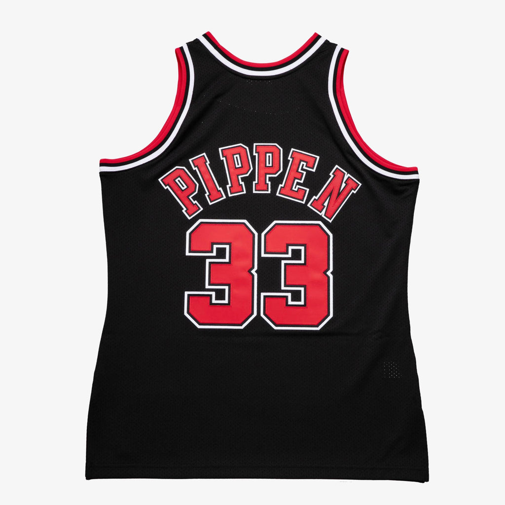 Chicago Bulls Mitchell & Ness Authentic Jersey Alternate Scottie Pippen 1997 product image 3, provided for visual reference