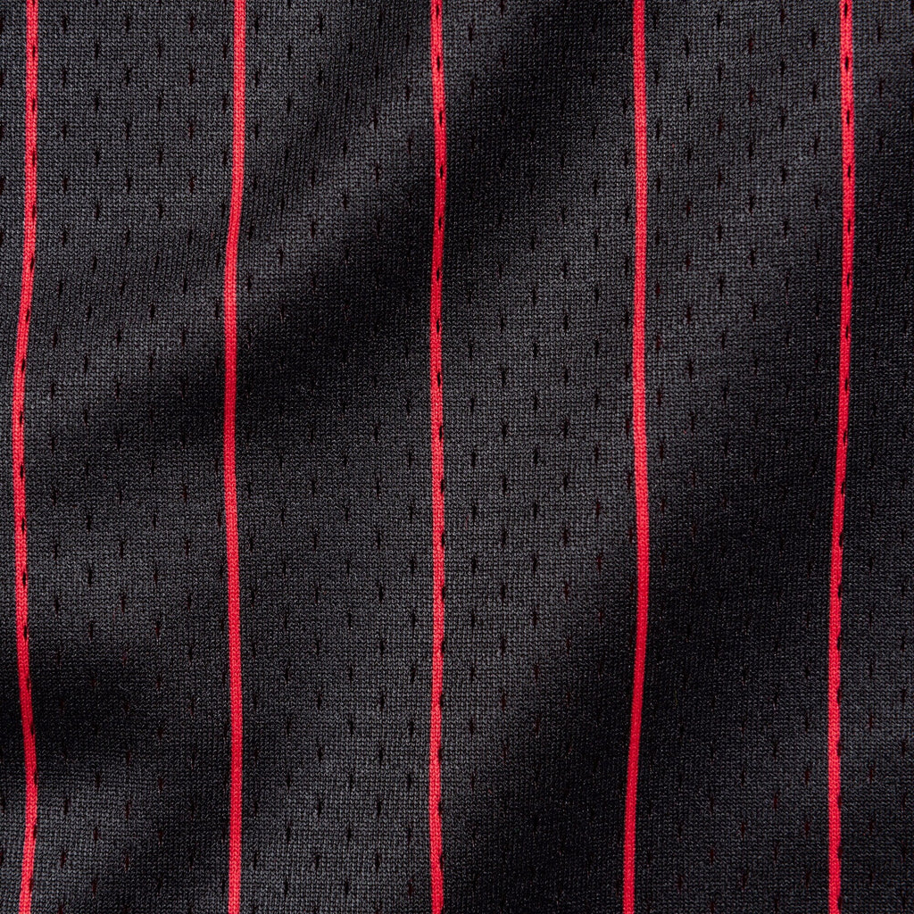 Chicago Bulls Mitchell & Ness Authentic Jersey Alternate Michael Jordan 1996-97 product image 7, provided for visual