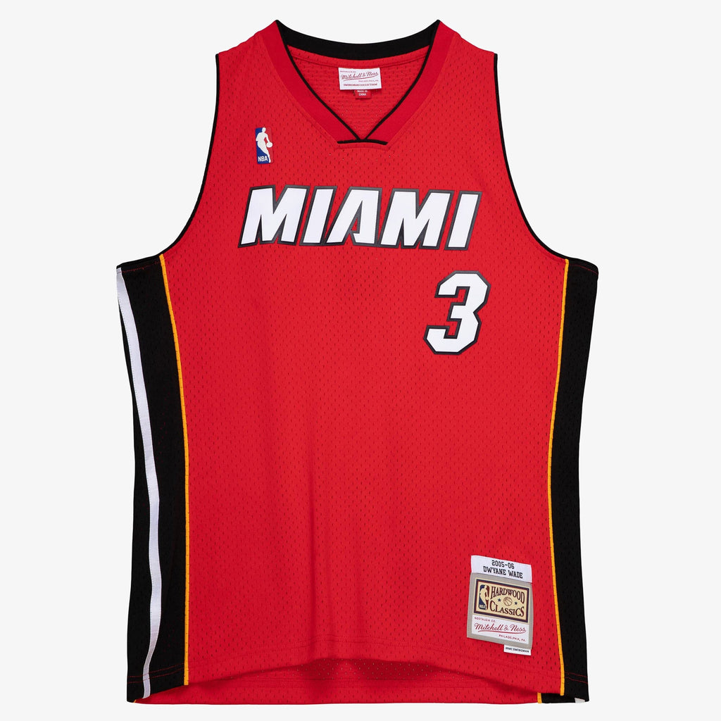 Miami Heat Mitchell & Ness Swingman Jersey Alternate Dwayne Wade 2005-06 product image 2, provided for visual reference and