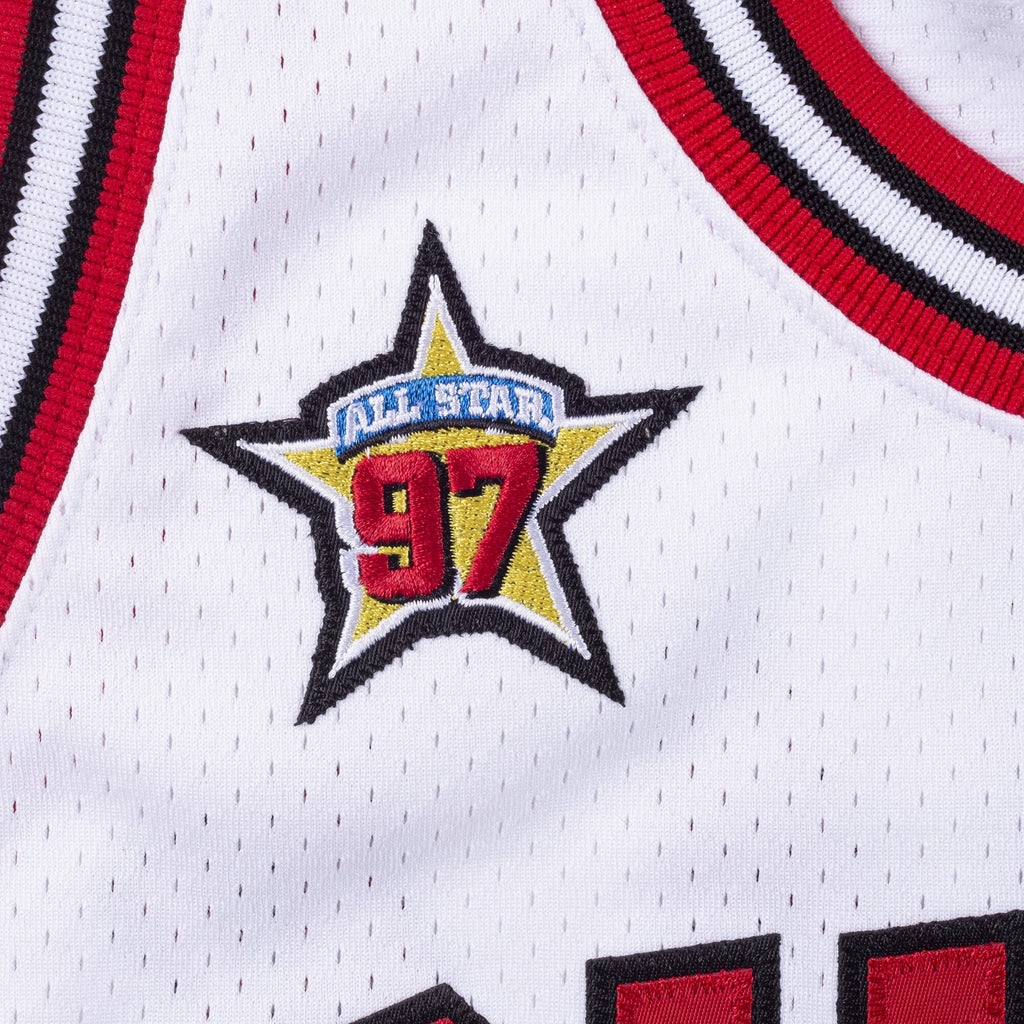 Chicago Bulls Mitchell & Ness Authentic Jersey Michael Jordan 1987-88 product image 14, provided for visual reference and