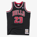 Chicago Bulls Mitchell & Ness Authentic Jersey Alternate Michael Jordan 1997-98 product image 1, provided for visual