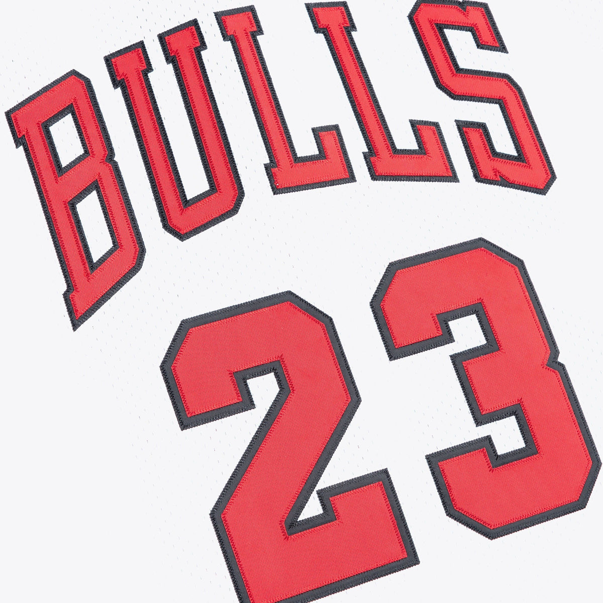 Chicago Bulls Mitchell & Ness Authentic Jersey Michael Jordan 1995-96 product image 6, provided for visual reference and