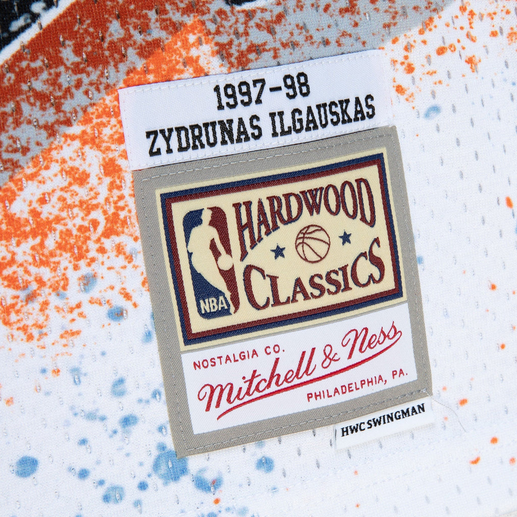 Cleveland Cavaliers Mitchell & Ness Zydrunas Ilgauskas 1997 product image 6